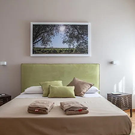 ベッド・アンド・ブレックファスト Novantanove