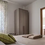 Novantanove Bed & Breakfast 4*