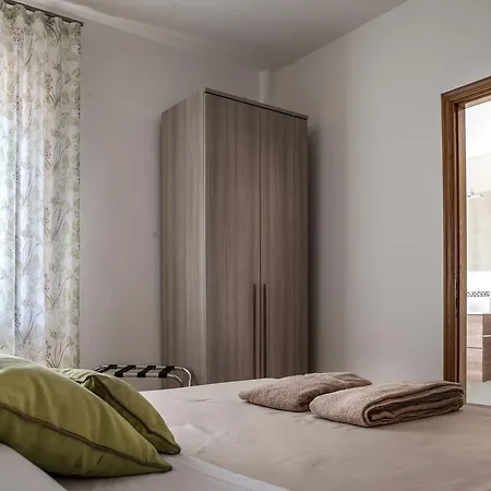Novantanove Bed & Breakfast *